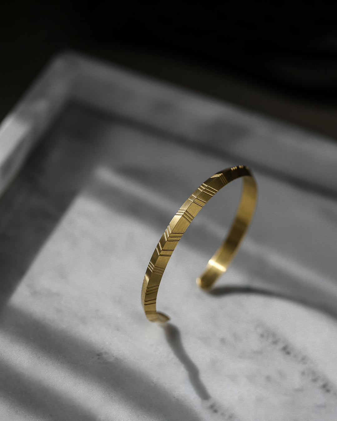 stainless native bangle #B11