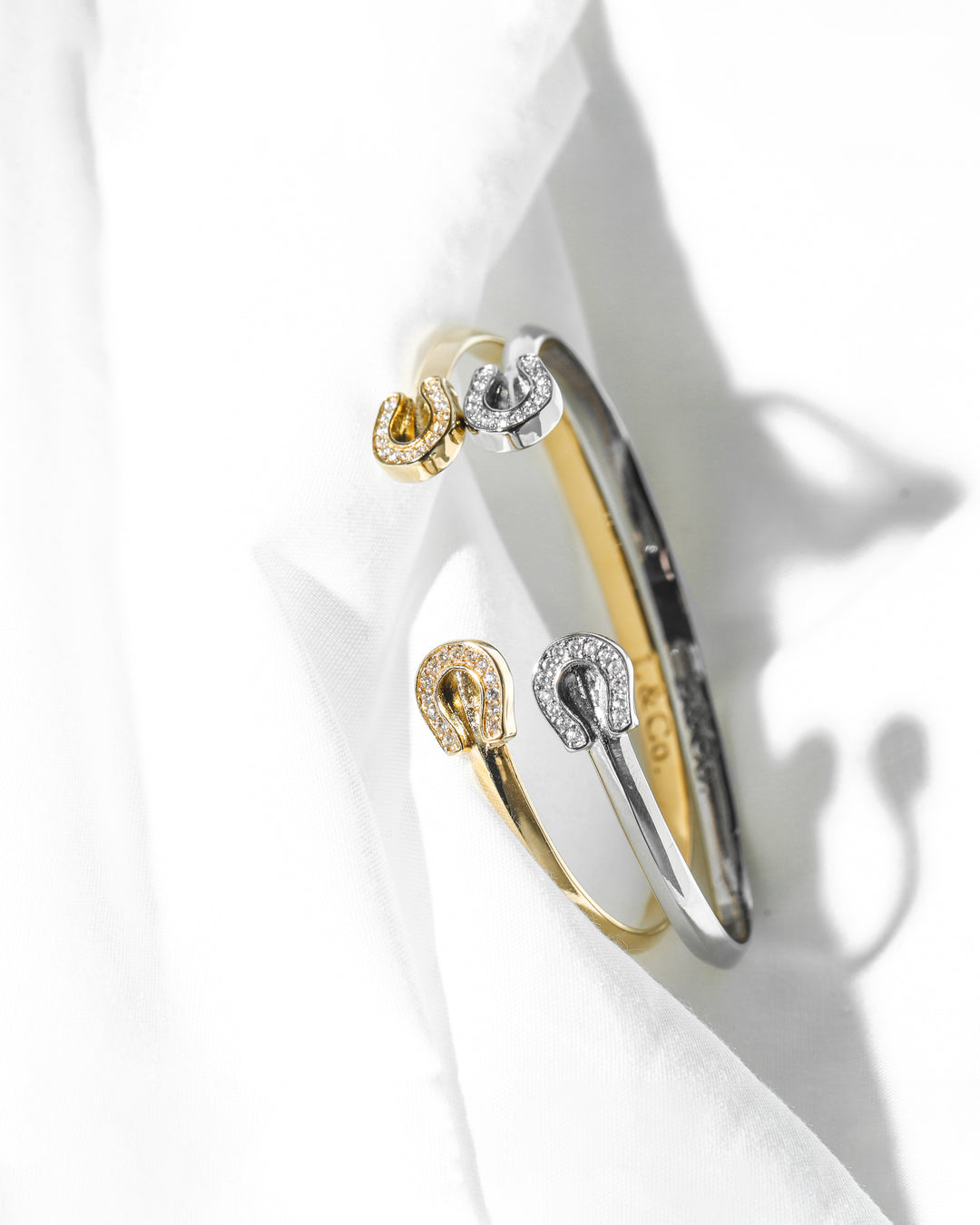 316L horseshoe bangle #B20