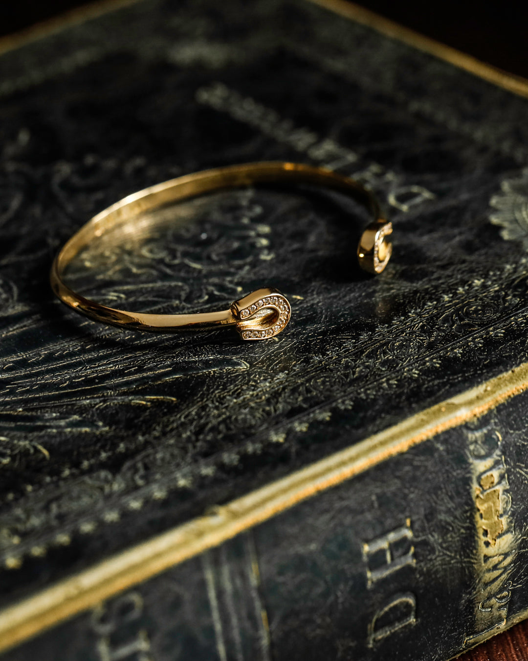 316L horseshoe bangle #B20