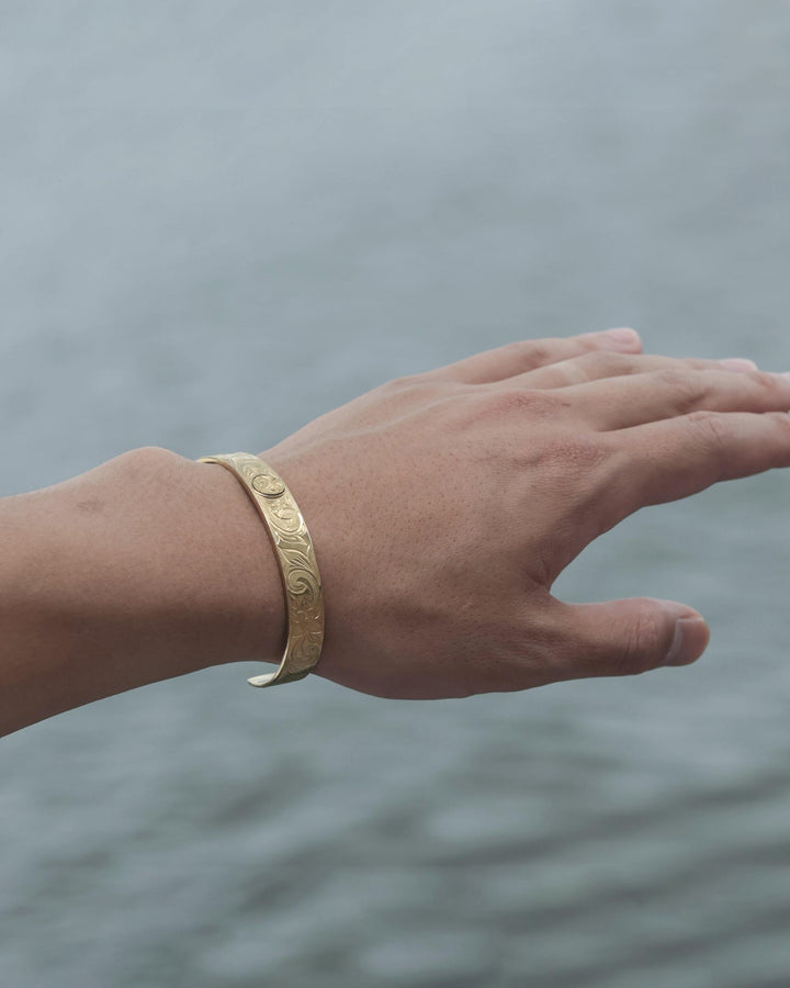 316L hawaiian coin bangle #B27