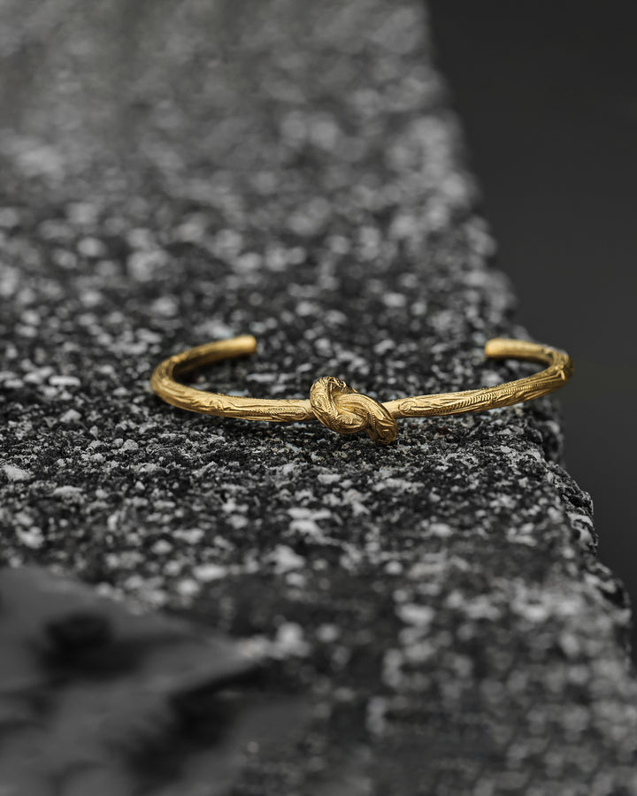 316L hawaiian knot bangle #B35