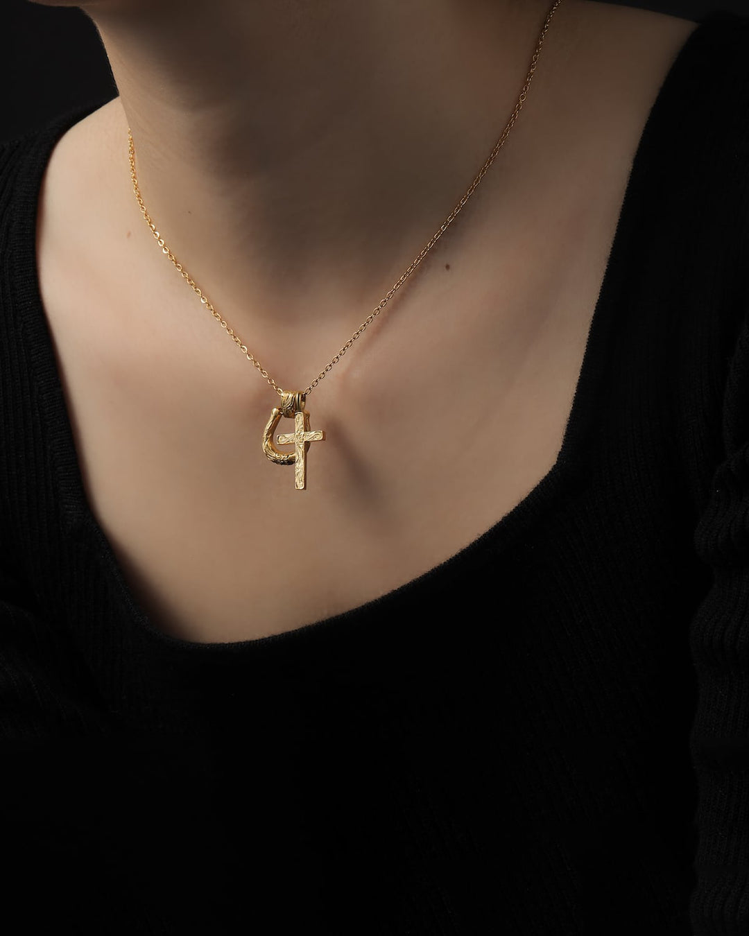 316L hawaiian horseshoe & cross necklace #N29