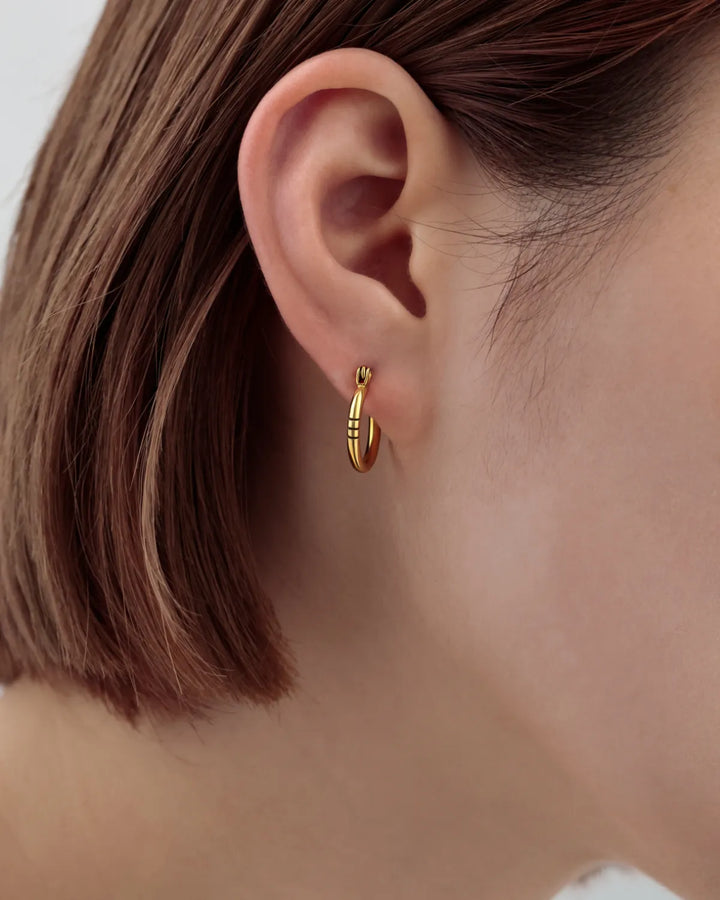 316L line hoop pierce #P06